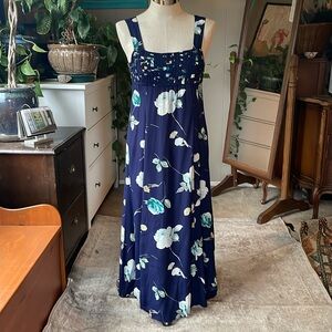 Navy floral midi dress with a weaved fabric bodice, size 8